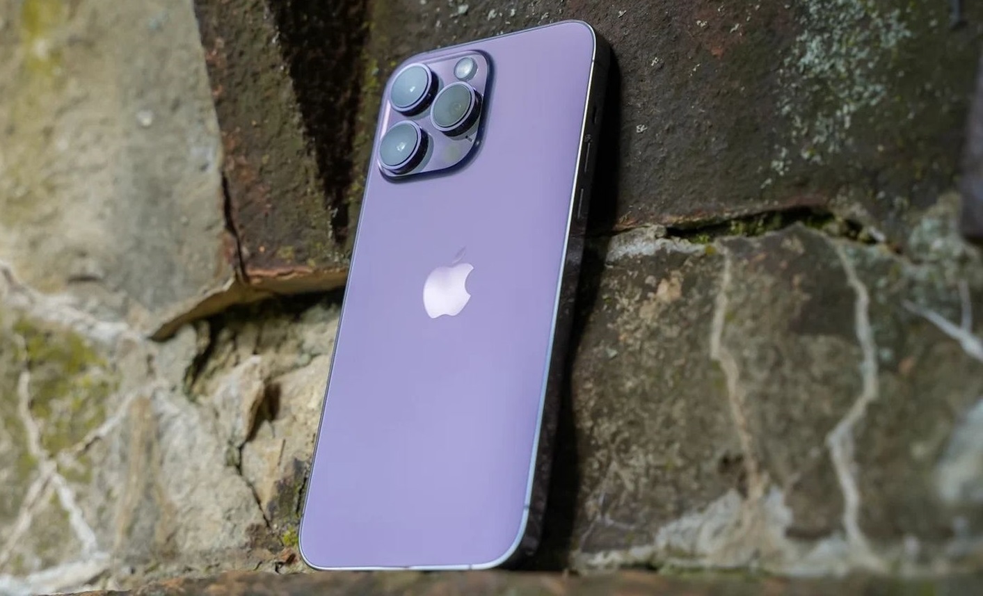 Смартфон Apple iPhone 14 Pro Max 256 ГБ темно-фиолетовый - это высококачественное устройство, разработанное компанией Apple.